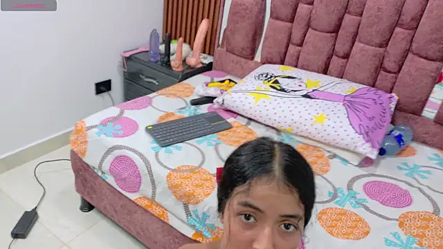 hot couple42 online show from April 2026 07:21:02 PM