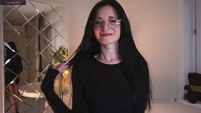 DarcyAspacio online show from September 2025 11:17:02 AM