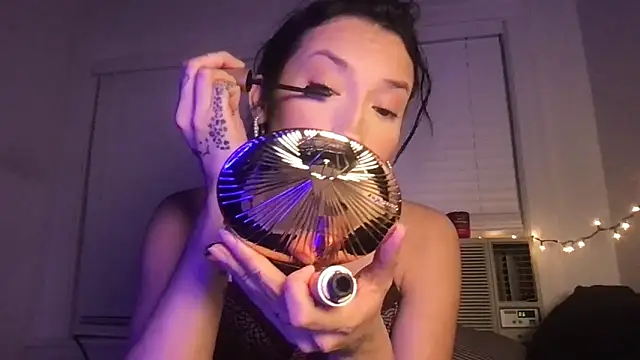 yoursweetestlilly online show from January 2026 02:37:01 AM