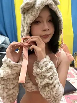 Snapshot of qiqi_x chatting on October 2025 03:57:02 PM qiqi x online show from October 2025 03:57:02 PM