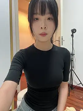 Snapshot of qiqi_x chatting on May 2026 02:06:02 PM qiqi x online show from May 2026 02:06:02 PM