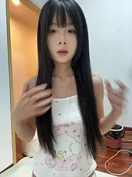 Snapshot of qiqi_x chatting on May 2026 02:20:02 PM qiqi x online show from May 2026 02:20:02 PM