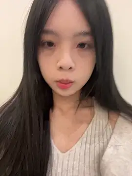 qiqi x online show from December 2025 02:09:01 PM