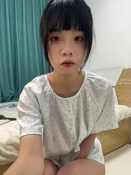 Snapshot of qiqi_x chatting on April 2026 01:46:01 PM qiqi x online show from April 2026 01:46:01 PM
