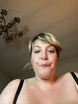 STRIPsegale online show from December 2025 09:38:02 PM