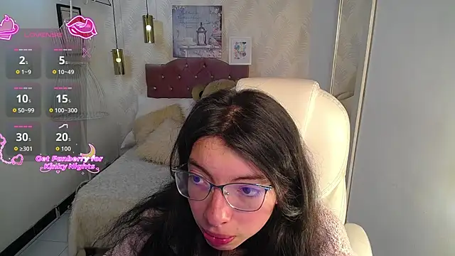 alllyson  online show from November 2025 07:39:01 PM