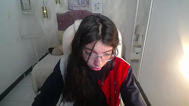 alllyson  online show from November 2025 08:45:01 PM