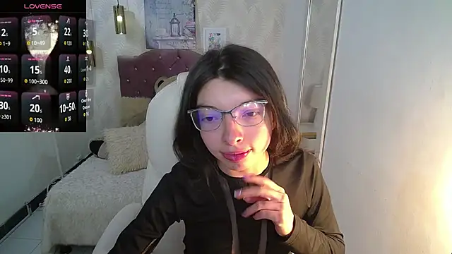 alllyson  online show from November 2025 07:19:01 PM