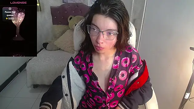 alllyson  online show from November 2025 07:51:01 PM