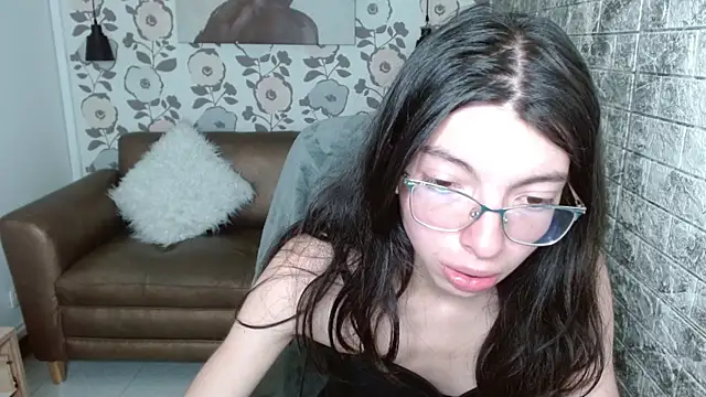 alllyson  online show from September 2025 07:54:02 PM