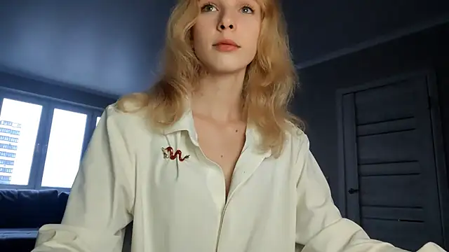 Fafa Fluff online show from September 2025 03:15:02 PM