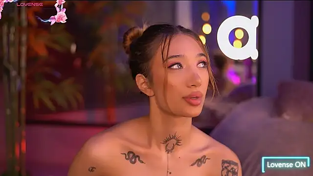 SiennaJayden online show from October 2025 06:29:01 PM