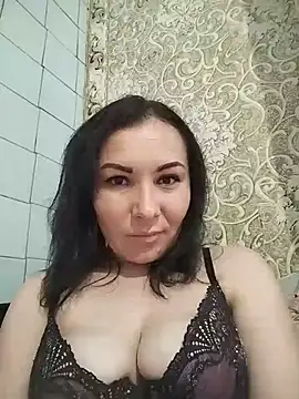 Snapshot of Mia24Blove chatting on June 2026 04:00:01 PM Mia24Blove online show from June 2026 04:00:01 PM