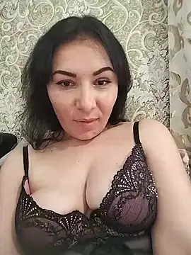 Snapshot of Mia24Blove chatting on June 2026 02:33:01 PM Mia24Blove online show from June 2026 02:33:01 PM