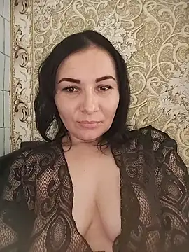 Snapshot of Mia24Blove chatting on May 2026 11:05:01 AM Mia24Blove online show from May 2026 11:05:01 AM