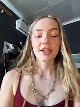 MilaMoone online show from March 2026 10:21:01 AM