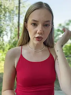 MilaMoone online show from July 2026 11:10:02 AM