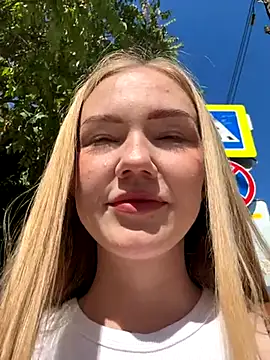 MilaMoone online show from September 2025 10:33:02 AM