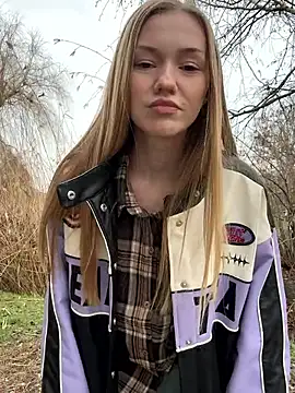 MilaMoone online show from January 2026 10:22:01 AM