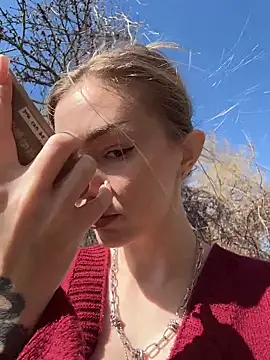 MilaMoone online show from March 2026 10:19:02 AM