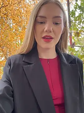 MilaMoone online show from October 2025 11:09:01 AM