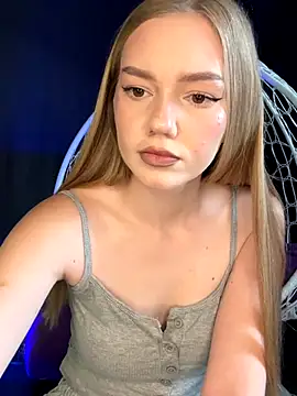 MilaMoone online show from November 2025 11:02:02 AM