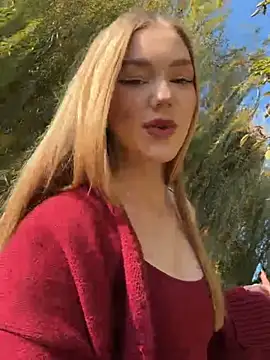 MilaMoone online show from November 2025 11:03:02 AM