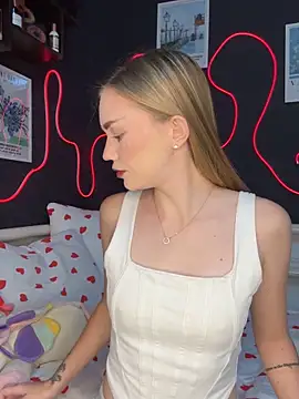 MilaMoone online show from October 2025 11:23:01 AM