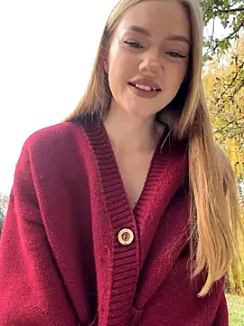 MilaMoone online show from November 2025 10:53:01 AM