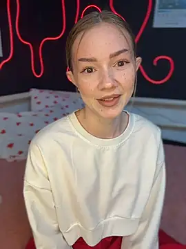 MilaMoone online show from April 2026 11:16:02 AM