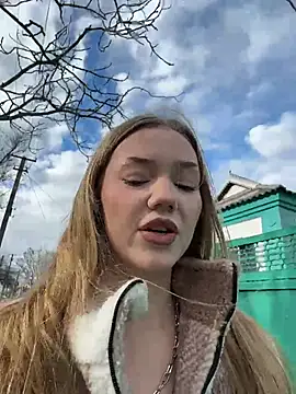 MilaMoone online show from February 2026 11:21:02 AM