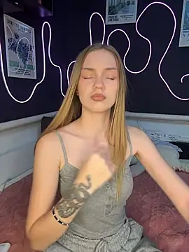 MilaMoone online show from March 2026 11:06:02 AM