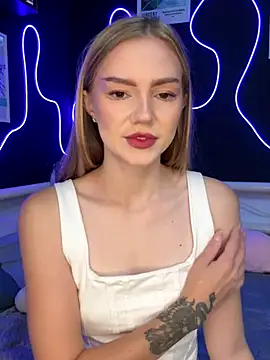 MilaMoone online show from October 2025 11:11:02 AM