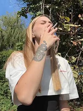 MilaMoone online show from September 2025 10:32:02 AM