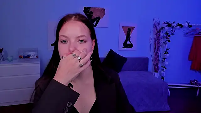 BetsyKiss online show from September 2025 05:01:01 AM