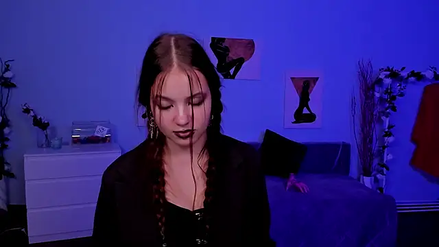 BetsyKiss online show from October 2025 05:11:01 PM