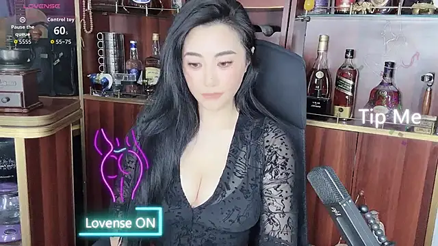 A-Lin-666 online show from October 2025 05:11:02 AM