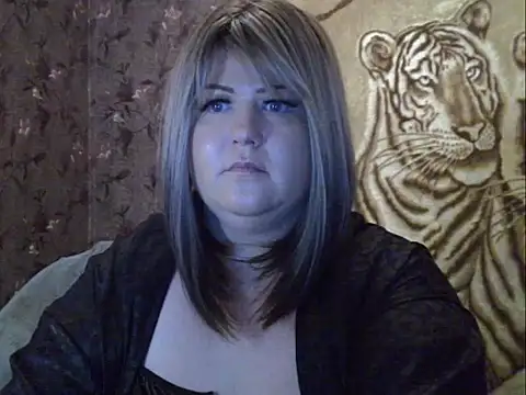 YuliiaSan online show from December 2025 01:41:02 AM