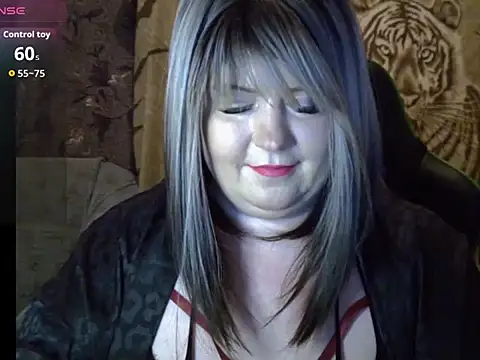 YuliiaSan online show from November 2025 06:30:02 PM