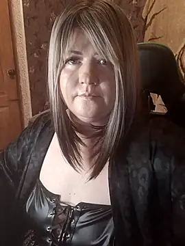 YuliiaSan online show from December 2025 07:24:01 PM