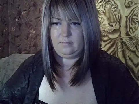 YuliiaSan online show from December 2025 09:06:02 PM