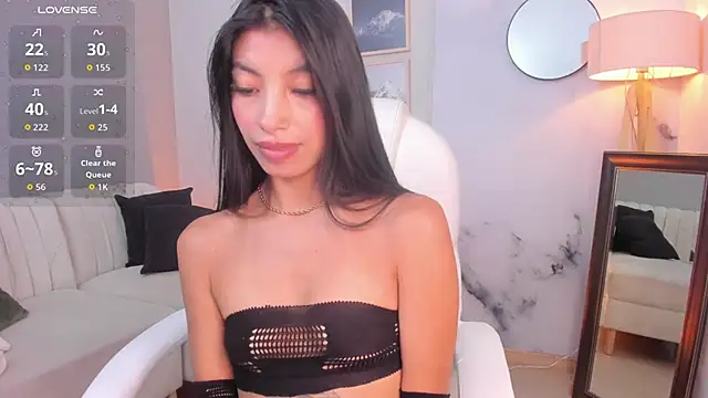 Tiffany Low online show from March 2026 02:07:02 PM