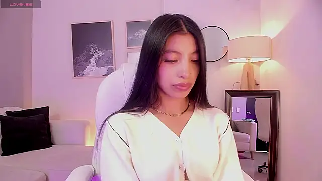 Tiffany Low online show from March 2026 03:08:01 PM