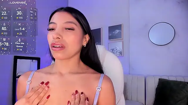 Tiffany Low online show from January 2026 01:28:02 PM