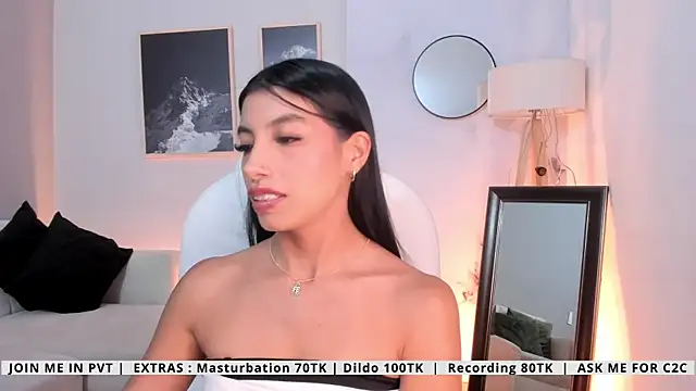 Snapshot of Tiffany_Low chatting on May 2026 05:07:02 PM Tiffany Low online show from May 2026 05:07:02 PM