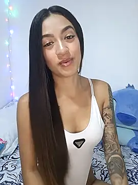 MiQeilaSweet online show from January 2026 05:49:02 PM