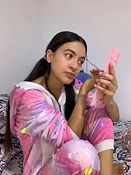 MiQeilaSweet online show from June 2026 03:22:02 PM