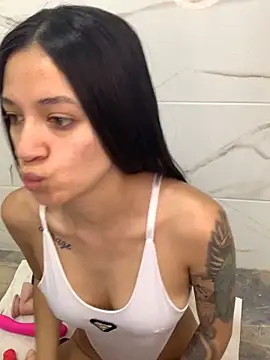 MiQeilaSweet online show from March 2026 04:56:01 PM