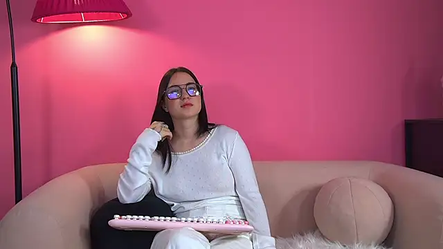 AnneAvery online show from October 2025 06:26:02 AM