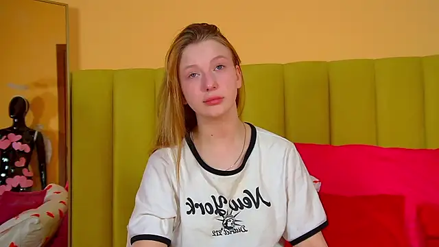 BeatriceBinoche online show from February 2026 06:25:02 AM